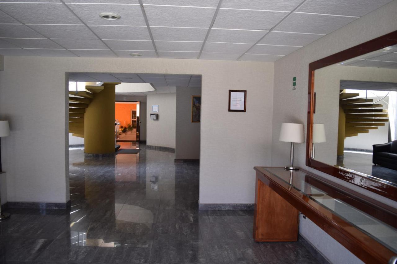 Hotel & Suites La Marquesa Toluca Esterno foto