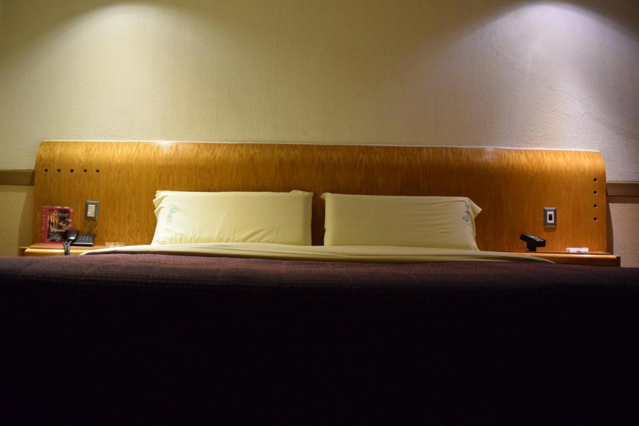 Hotel & Suites La Marquesa Toluca Esterno foto